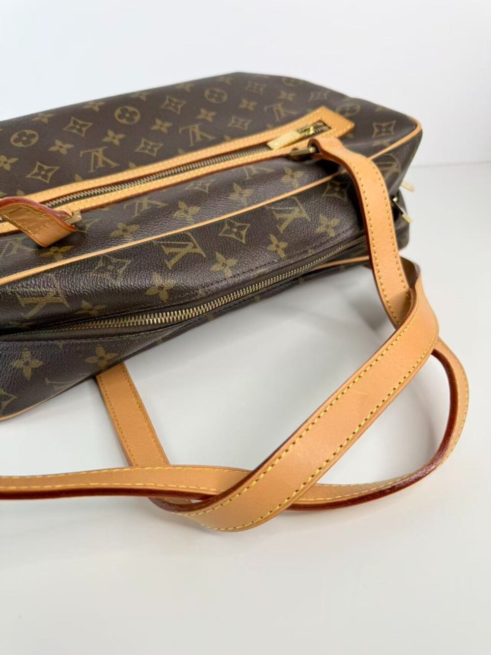 louis vuitton cite handbag monogram canvas - Picture 8 of 13